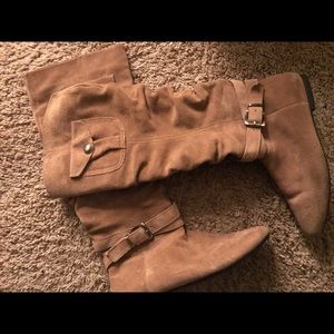 BCBG boots